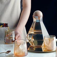 Load image into Gallery viewer, 1.4L Geometrical Glass Pitcher with 4 Cups Gold Borosilicate Water Carafe Teapot tea Kettle Cold Amber Water Jug drink dispenser