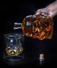 Load image into Gallery viewer, 1 Pcs Storm Trooper Decanter  White Soldier Glass Jug Liquor Bottle High Boron Glass Bottle Wine B 650ml

