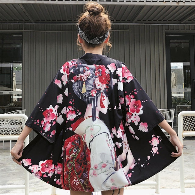 2021 Japanese Woman Kimono Cardigan Cosplay Shirt Blouse for Women Vintage Japanese Yukata Female Summer Beach Robe Clothes