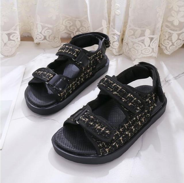 Trends Sandals Summer New Flat British Wind Velcro Embroidery Thick-soled Casual Casual Roman Fragrance Designer Shoes Star